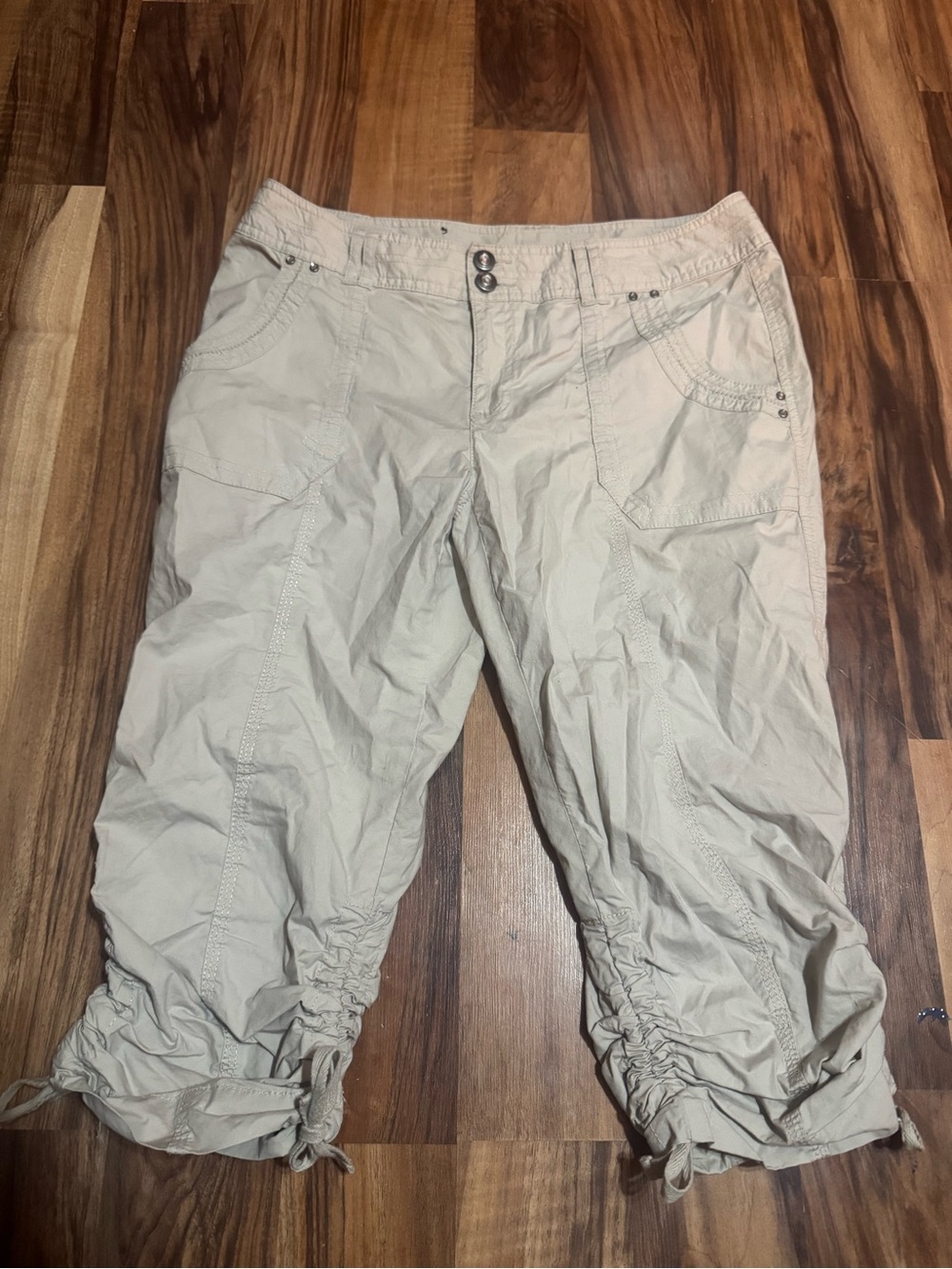 INC International Concepts Light Tan Cargo Capri Pants